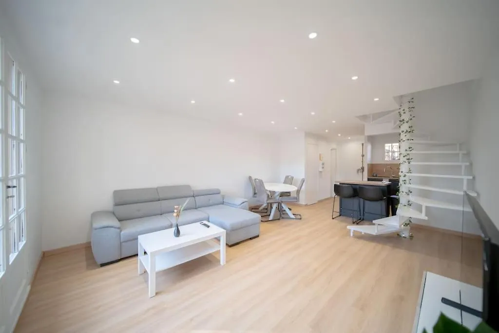 Duplex T3 A 3 Minutes De La Mer Saint-Raphael  Apartment
