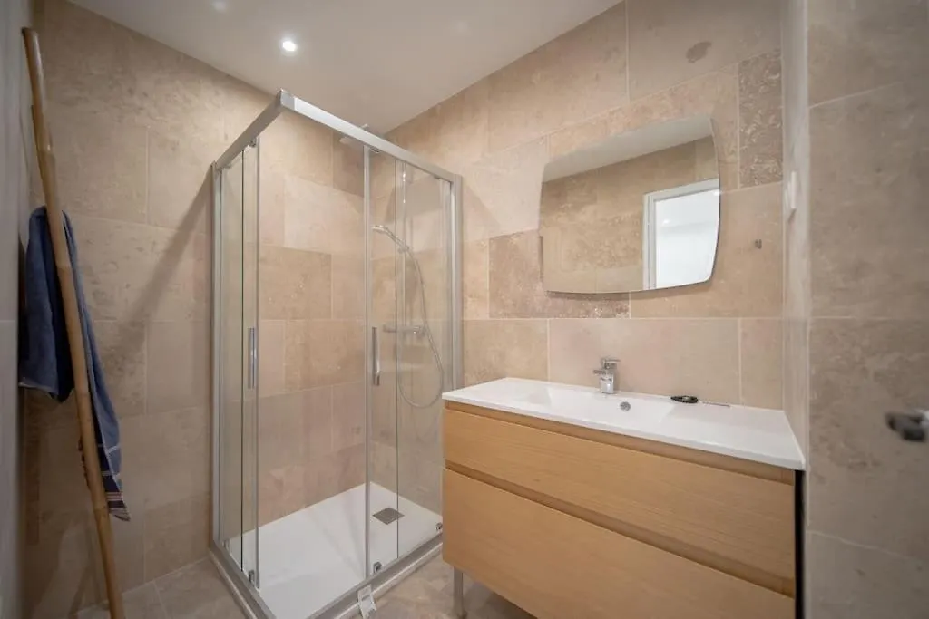 Duplex T3 A 3 Minutes De La Mer Saint-Raphael  0*, Saint-Raphael (Var) France